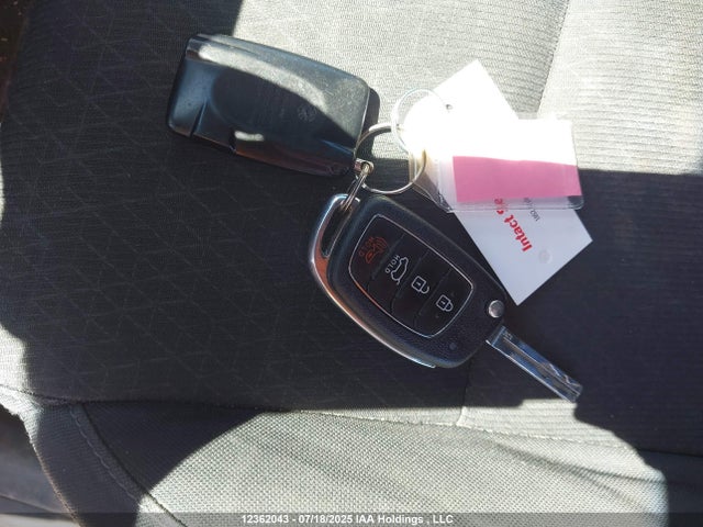 KM8J33A49GU215678 Hyundai 2016