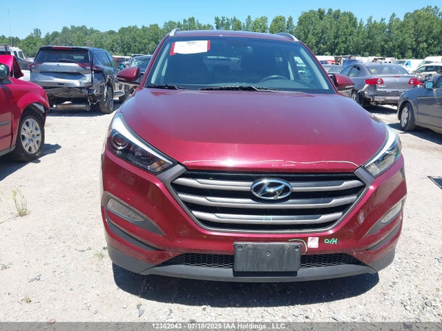 KM8J33A49GU215678 Hyundai 2016