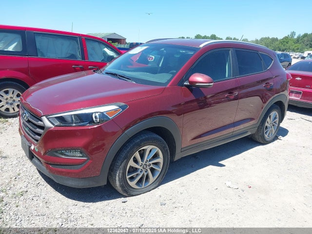 KM8J33A49GU215678 Hyundai 2016