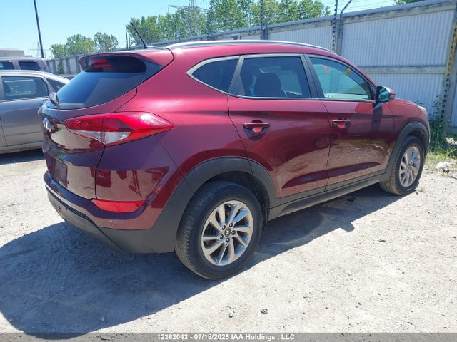KM8J33A49GU215678 Hyundai 2016
