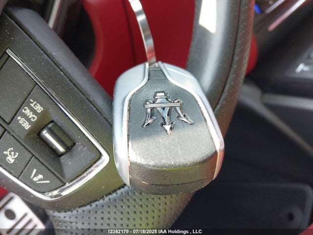 ZAM56YRS1M1374569 Maserati m156e