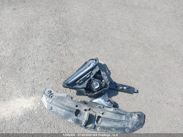 1G1FY6S08N4106353 Chevrolet 2022