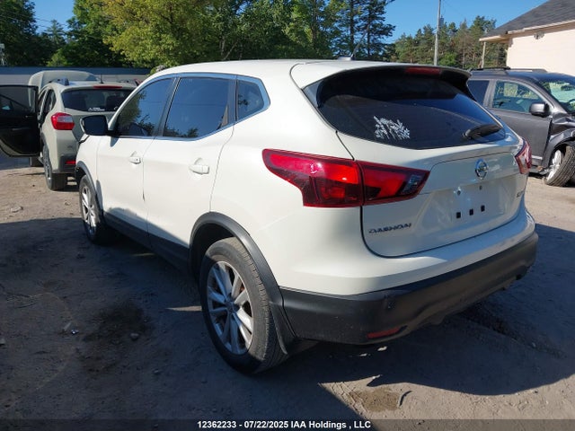 JN1BJ1CR1JW288053 Nissan 2018