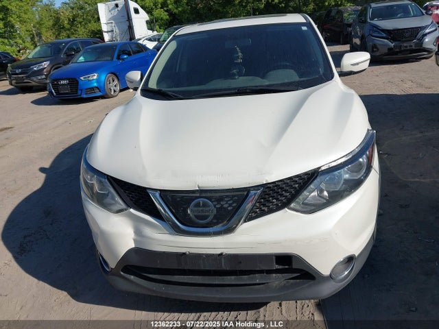 JN1BJ1CR1JW288053 Nissan 2018