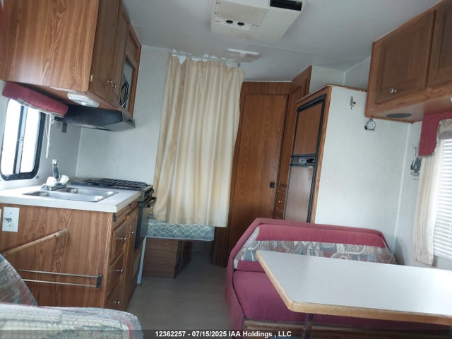 Продаж на аукціоні авто 1999 Ford Econoline E350 Super Duty Ctwy V Rv, vin: 1FDWE30S2XHB18797, номер лоту: 12362257