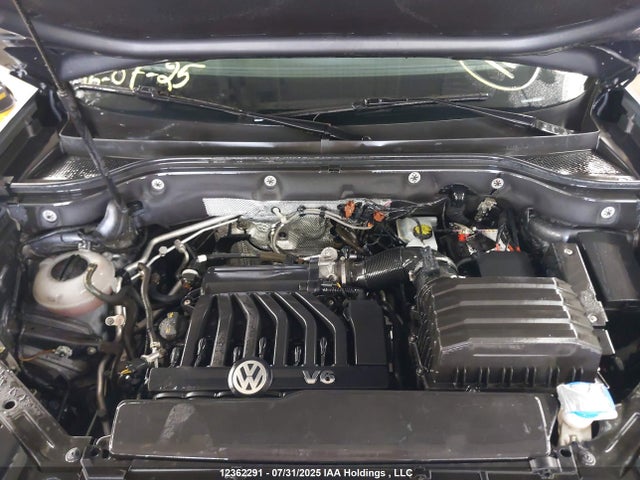 1V2MR2CA7JC501392 Volkswagen fsi