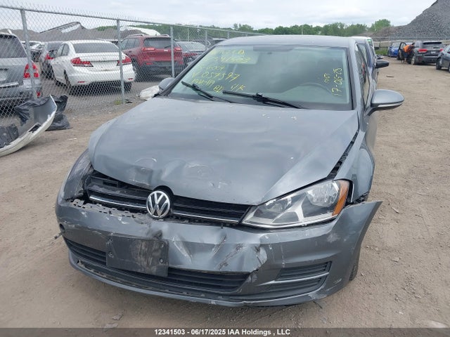 3VW917AU8FM057595 Volkswagen 2015