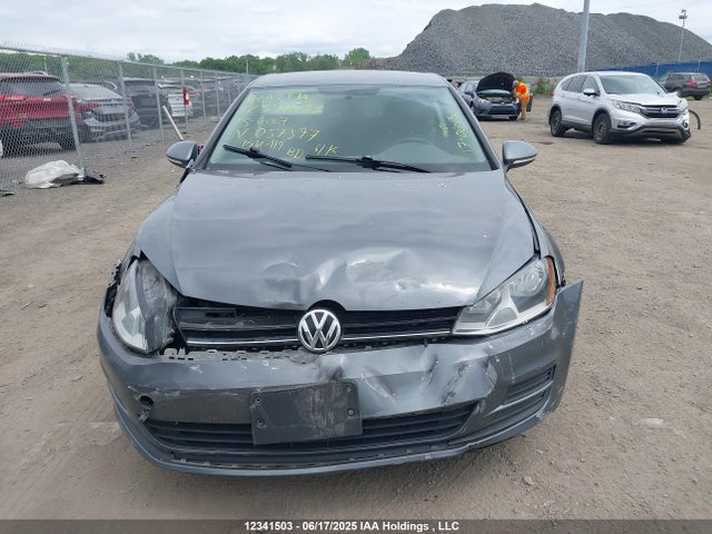 3VW917AU8FM057595 Volkswagen 2015