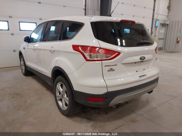 1FMCU9GX5GUB63637 Ford 2016