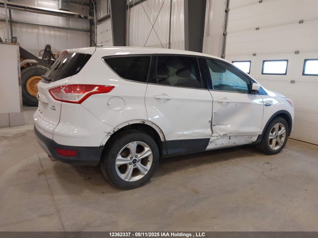 1FMCU9GX5GUB63637 Ford 2016