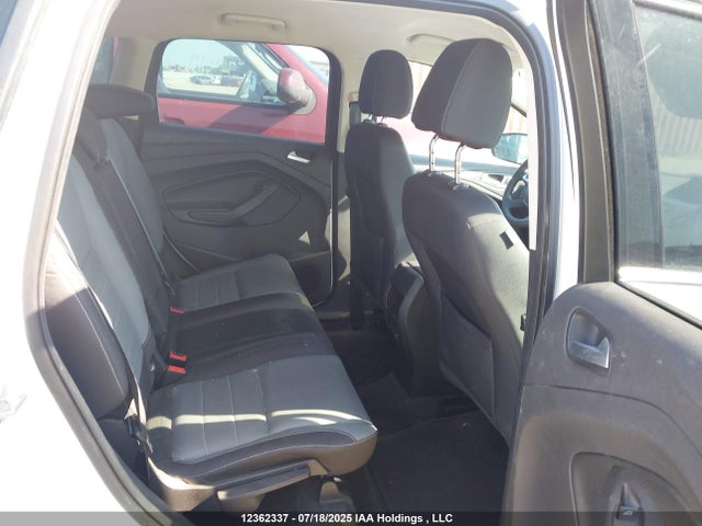 1FMCU9GX5GUB63637 Ford 2016