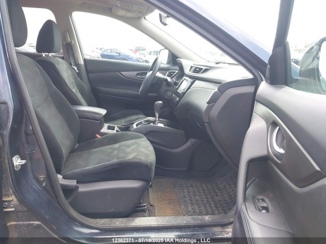 5N1AT2MV9GC752801 Nissan 2016
