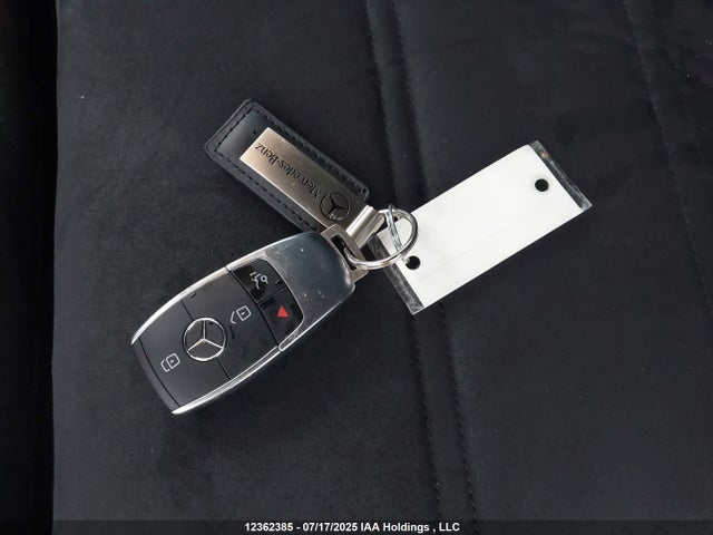 WDDWJ6EB8KF783630 Mercedes-Benz m276