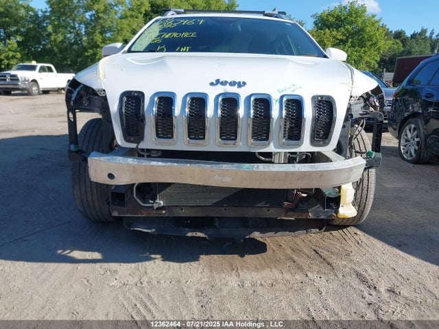 1C4PJLCB8EW234272 Jeep Cherokee