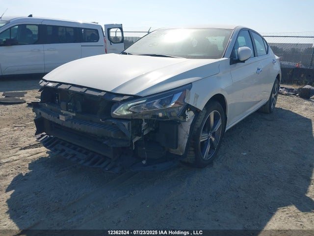 1N4BL4BW1MN316045 Nissan 2021