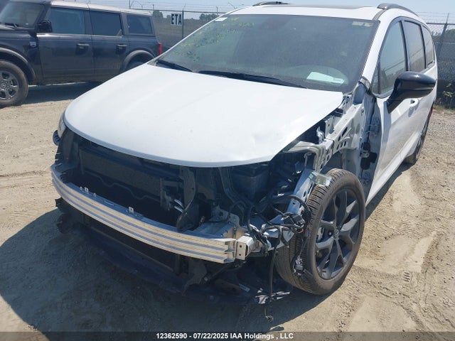 Chrysler 2025 2025 2C4RC1GG1SR545768 Image 6
