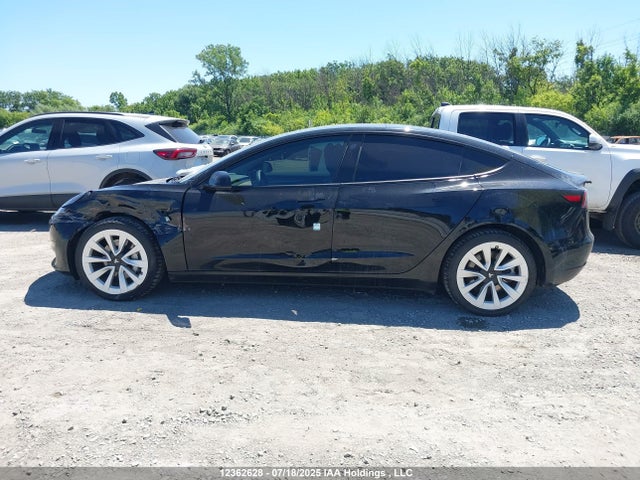5YJ3E1EB4NF311826 Tesla MODEL 3