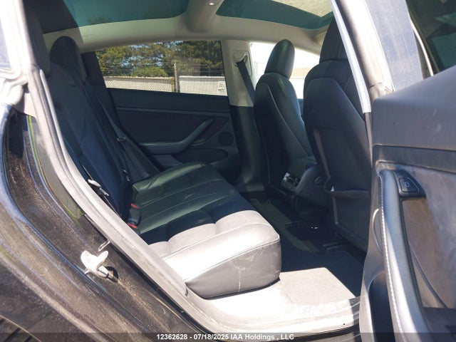 5YJ3E1EB4NF311826 Tesla MODEL 3