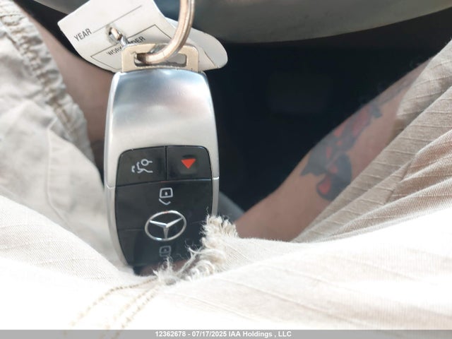 WDDZF4KB8HA157234 Mercedes-Benz m274