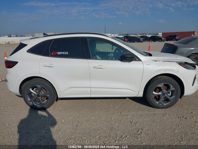 1FMCU9MN2RUA76039 Ford Escape St Line