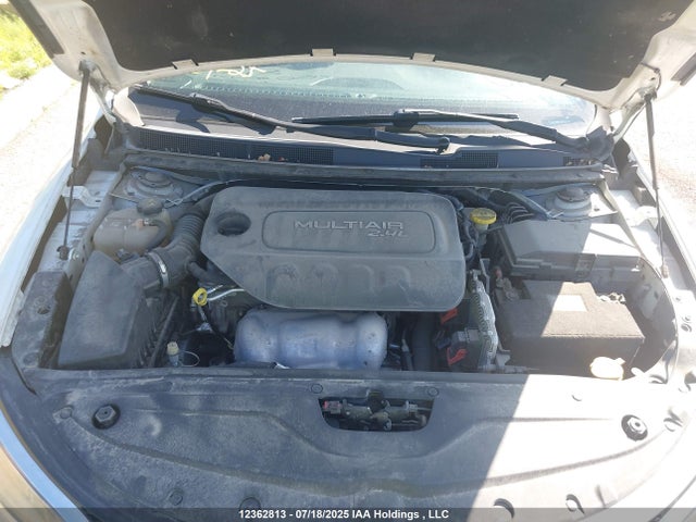 1C3CCCAB0FN601012 Chrysler 200
