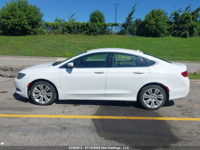 1C3CCCAB0FN601012 Chrysler 200