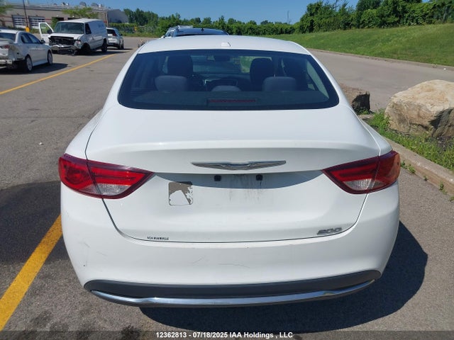 1C3CCCAB0FN601012 Chrysler 200