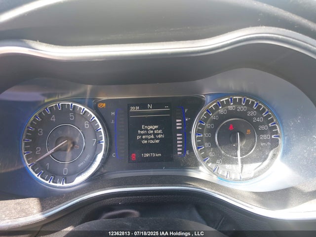 1C3CCCAB0FN601012 Chrysler 200