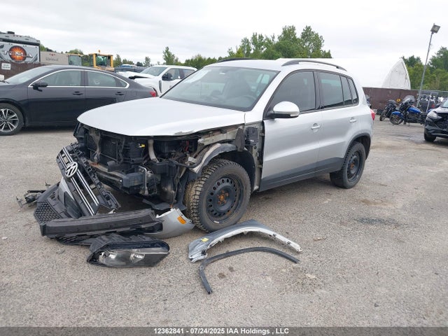 WVGNV7AX0HW500806 Volkswagen Tiguan