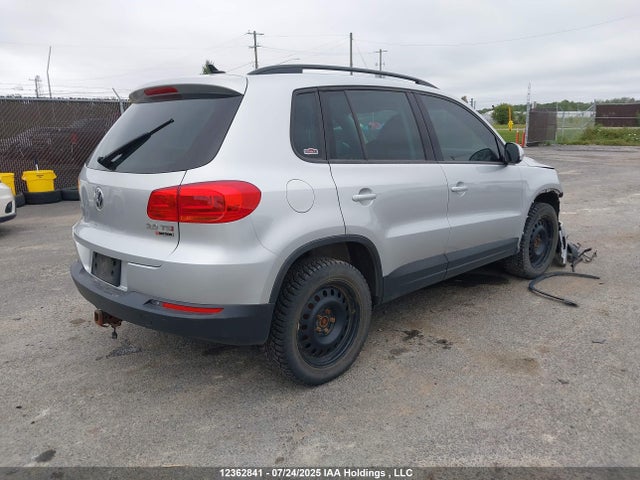 WVGNV7AX0HW500806 Volkswagen Tiguan