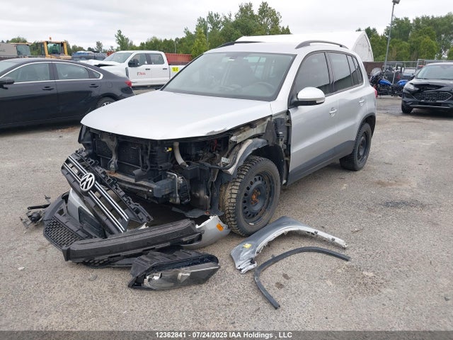 WVGNV7AX0HW500806 Volkswagen Tiguan