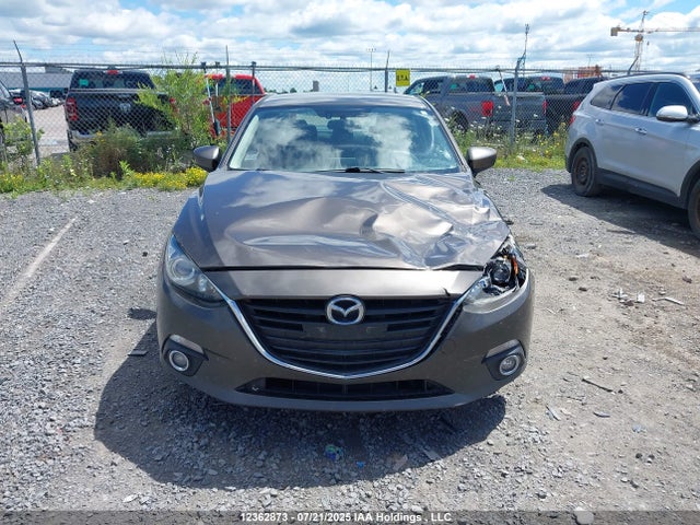 3MZBM1V78FM143175 Mazda pe