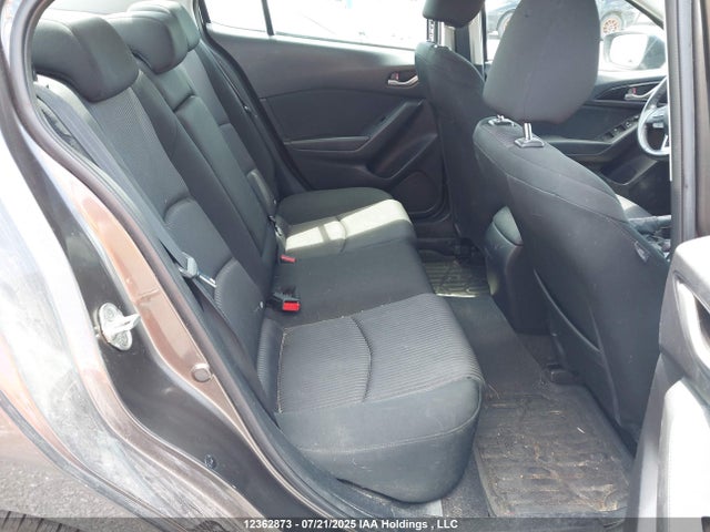 3MZBM1V78FM143175 Mazda pe