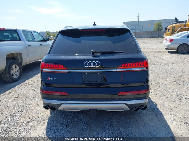 WA1AWBF79ND001435 Audi SQ7