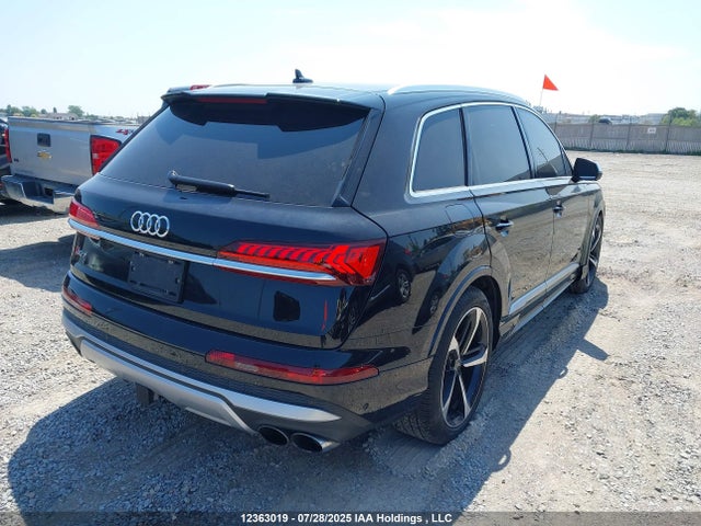 WA1AWBF79ND001435 Audi SQ7