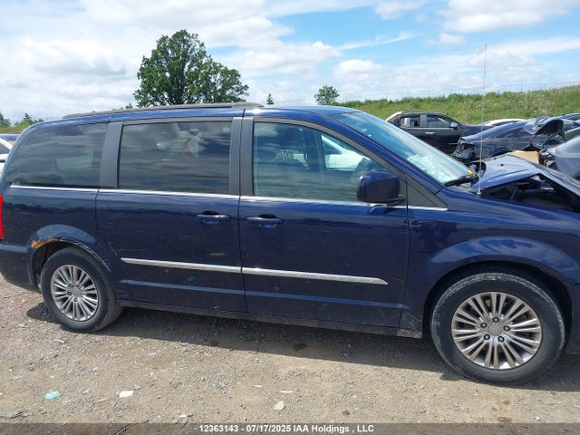 2C4RC1CG9FR504350 Chrysler Town and Country