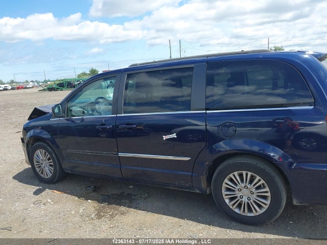 2C4RC1CG9FR504350 Chrysler Town and Country