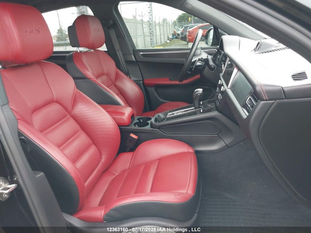 Porsche 2024 2024 WP1AF2A54RLB56903 Image 5