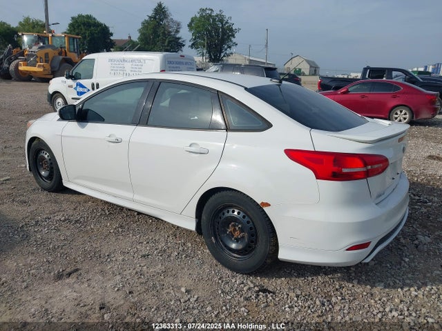 Ford 2015 2015 1FADP3F20FL377268 Image 3