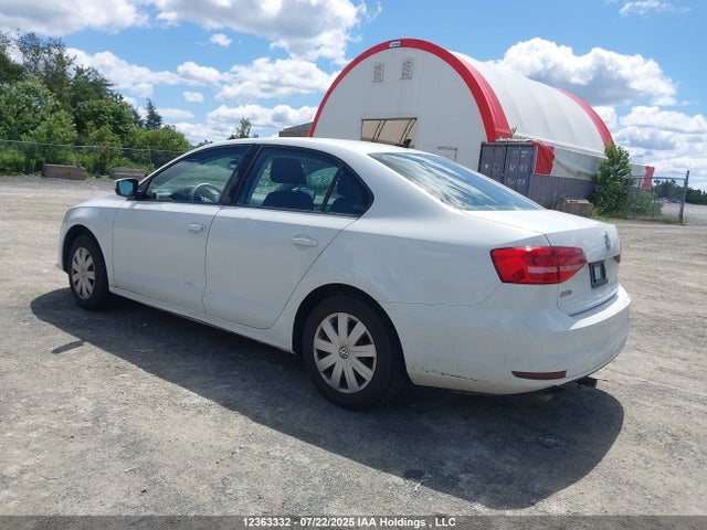 3VW2K7AJ6FM344261 Volkswagen 2015