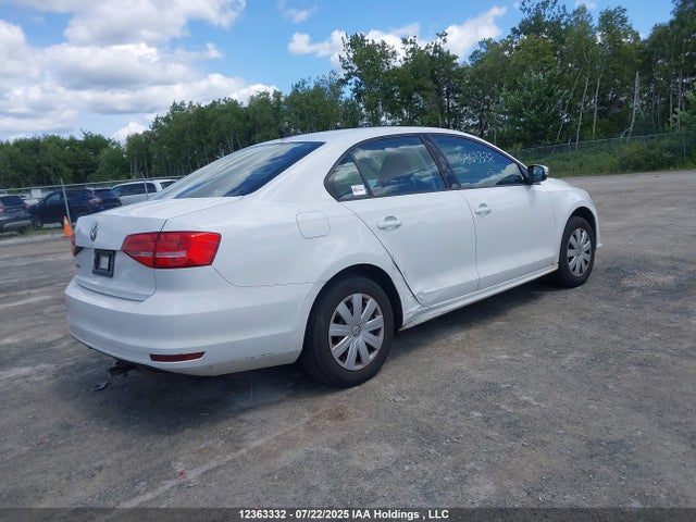 3VW2K7AJ6FM344261 Volkswagen 2015