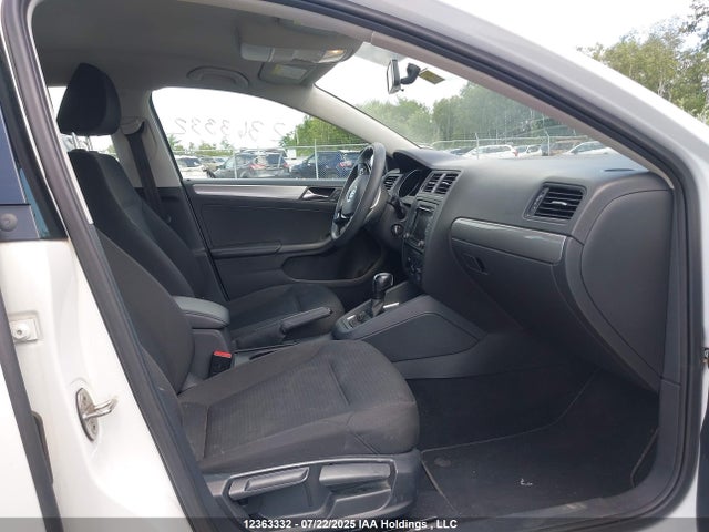 3VW2K7AJ6FM344261 Volkswagen 2015