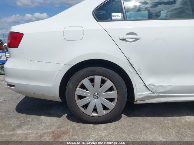 3VW2K7AJ6FM344261 Volkswagen 2015