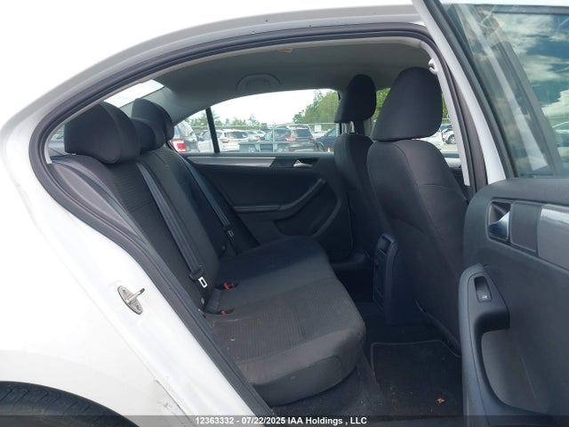 3VW2K7AJ6FM344261 Volkswagen 2015