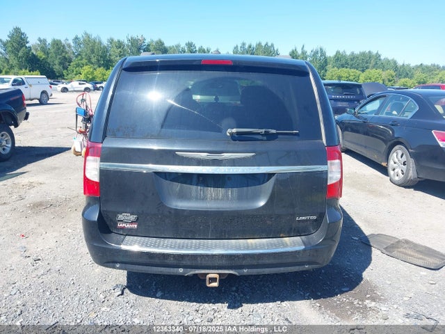 2C4RC1GG1FR525638 Chrysler Town and Country