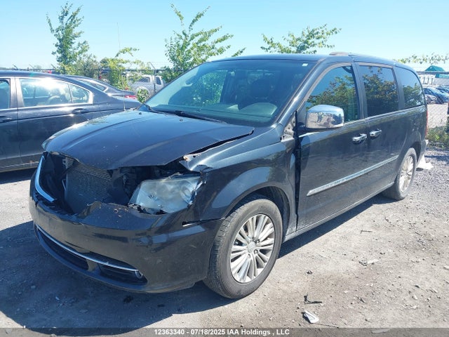 2C4RC1GG1FR525638 Chrysler Town and Country