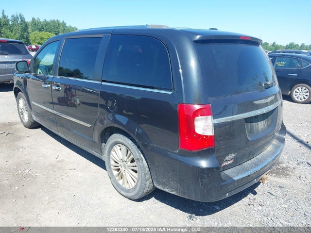 2C4RC1GG1FR525638 Chrysler Town and Country