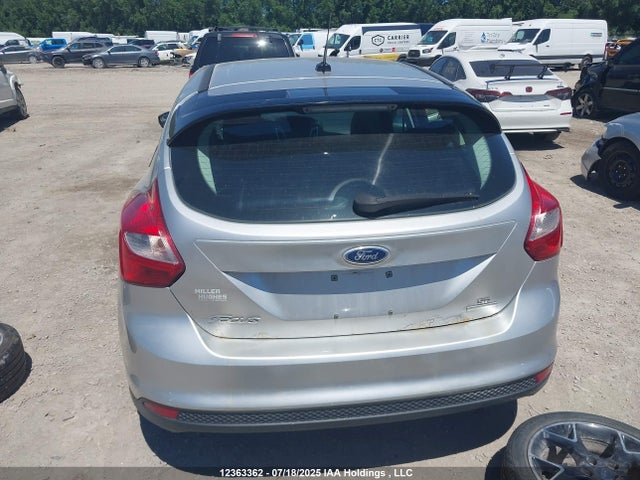 Ford Focus 2014 1FADP3K28EL267489 Image 16