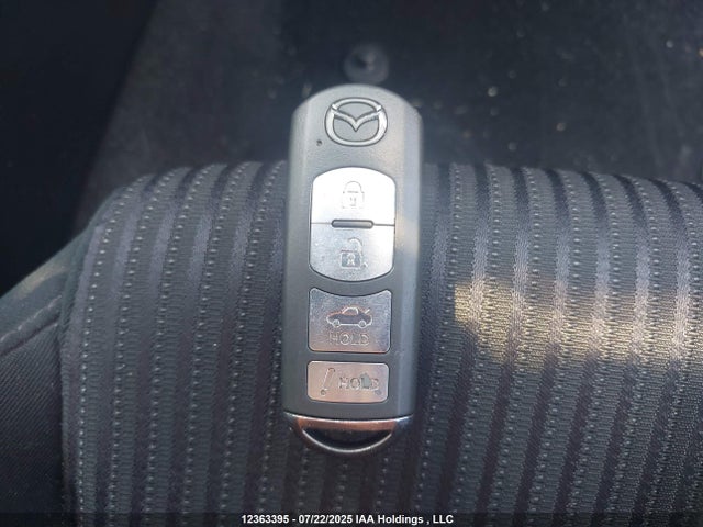 3MZBM1V74FM163858 Mazda pe