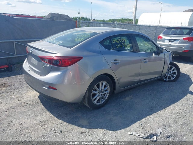 3MZBM1V74FM163858 Mazda pe